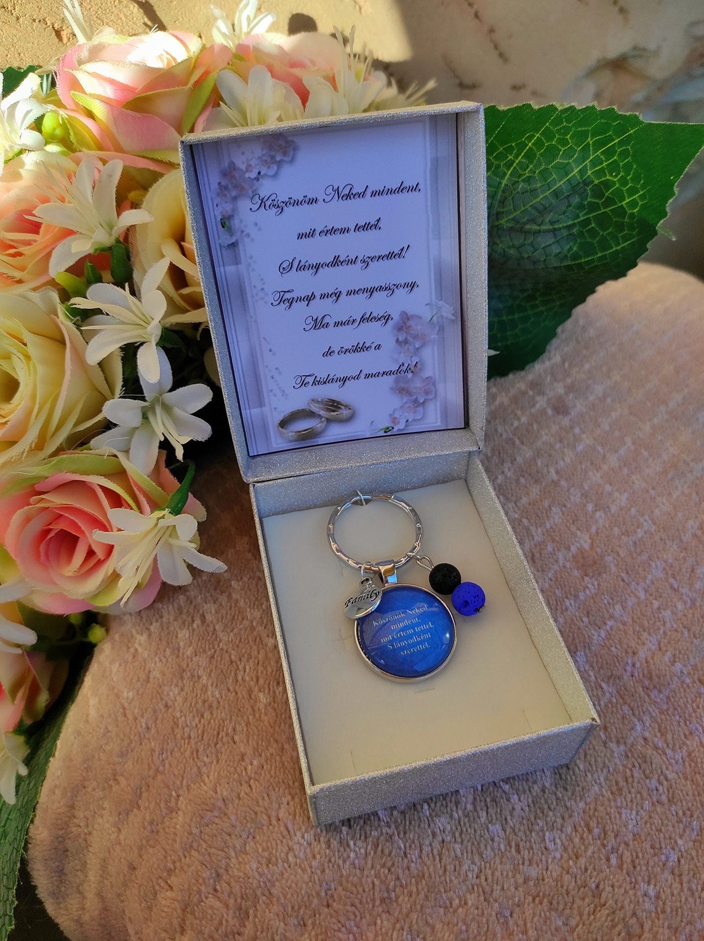 Esküvői ajándék - nevelőapukáknak - kulcstartó